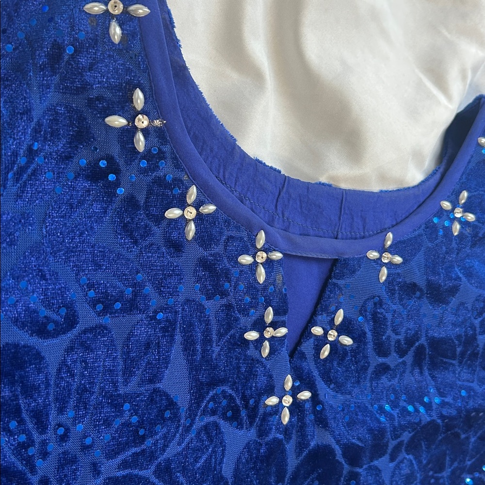 Kurta royal Blue velvet tunic top pearl silver embellishments. Size S pre owned - Picture 9 of 16